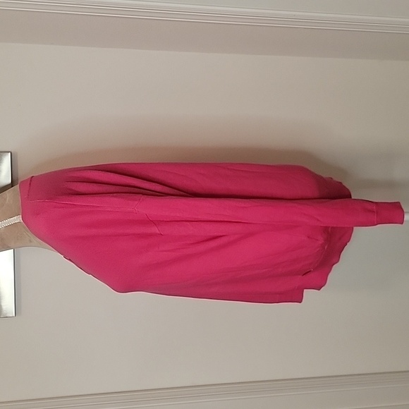 Michael Michael Kors Bright Pink Long Sleeved V-Neck Sweater, Size M, EUC - Picture 4 of 9